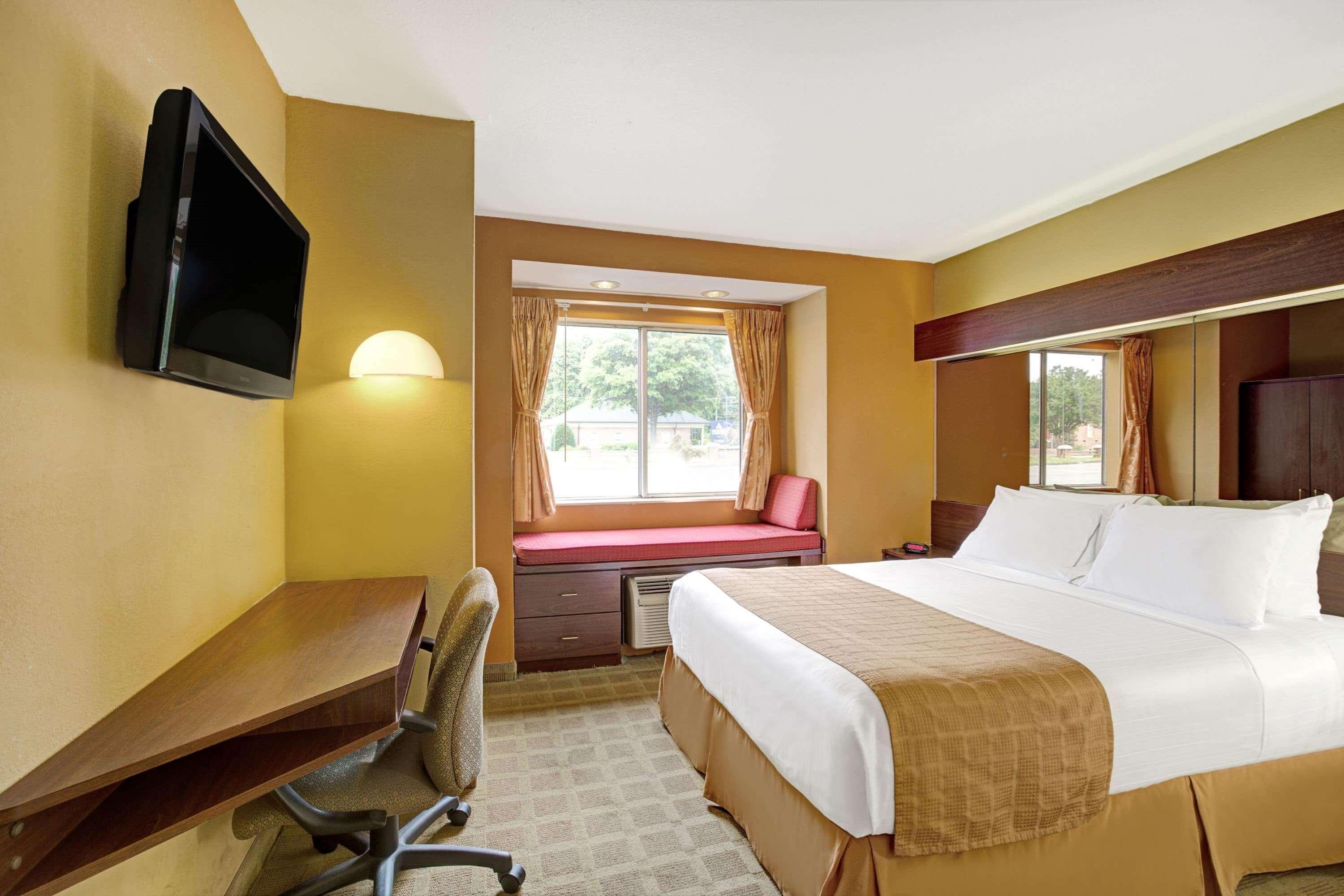 Microtel Inn By Wyndham Lake Norman Cornelius Exterior foto